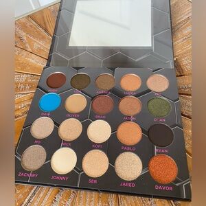 NWT Beebeauty London Barbarella Eyeshadow Palette